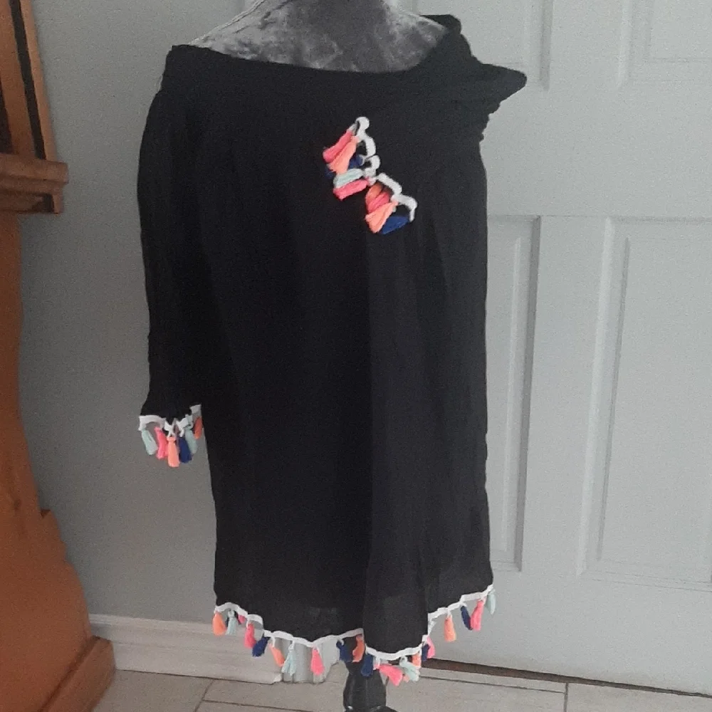 COTTON💐Cute Off Shoulder with Colorful Tassels Size Medium - Picture 5 of 7